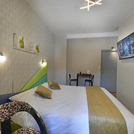 Hotel Les Portes Du Cantal 2*