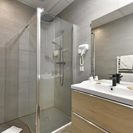 Les Portes Du Cantal Hotell