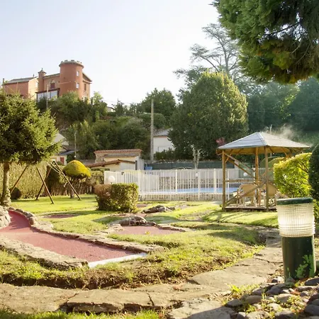 Les Portes Du Cantal Hotel