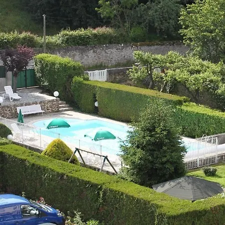 Hotel Les Portes Du Cantal Massiac