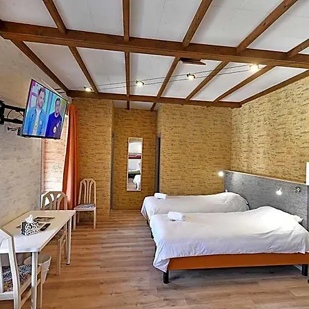 Les Portes Du Cantal Hotell 2*
