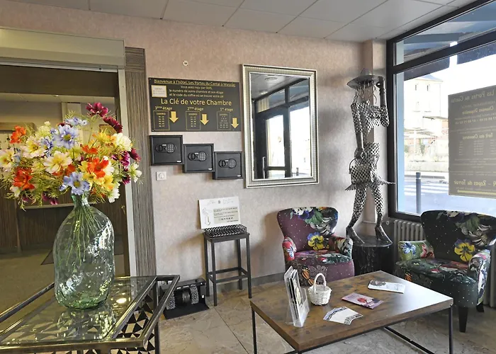 Ξενοδοχείο Les Portes Du Cantal