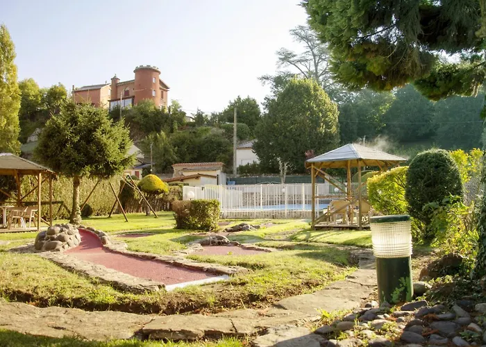 Les Portes Du Cantal Hotel